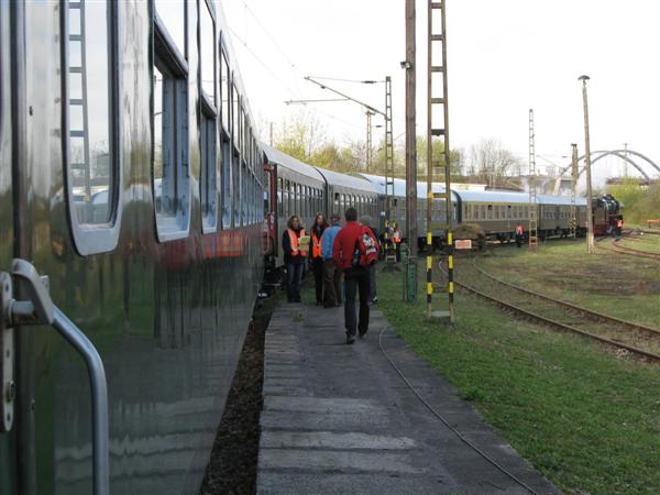 Sonderzug vor der Abfahrt im Bw, ©Stefan Scholz